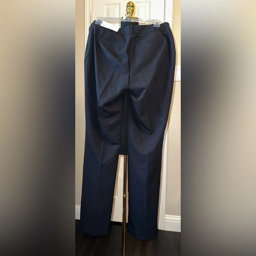 NWT Liz Claiborne Aurora Curvy Trousers Size 2 Black Stretch 31.5” Inseam